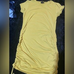 Very comfortable yellow dress, great for summer and spring.
